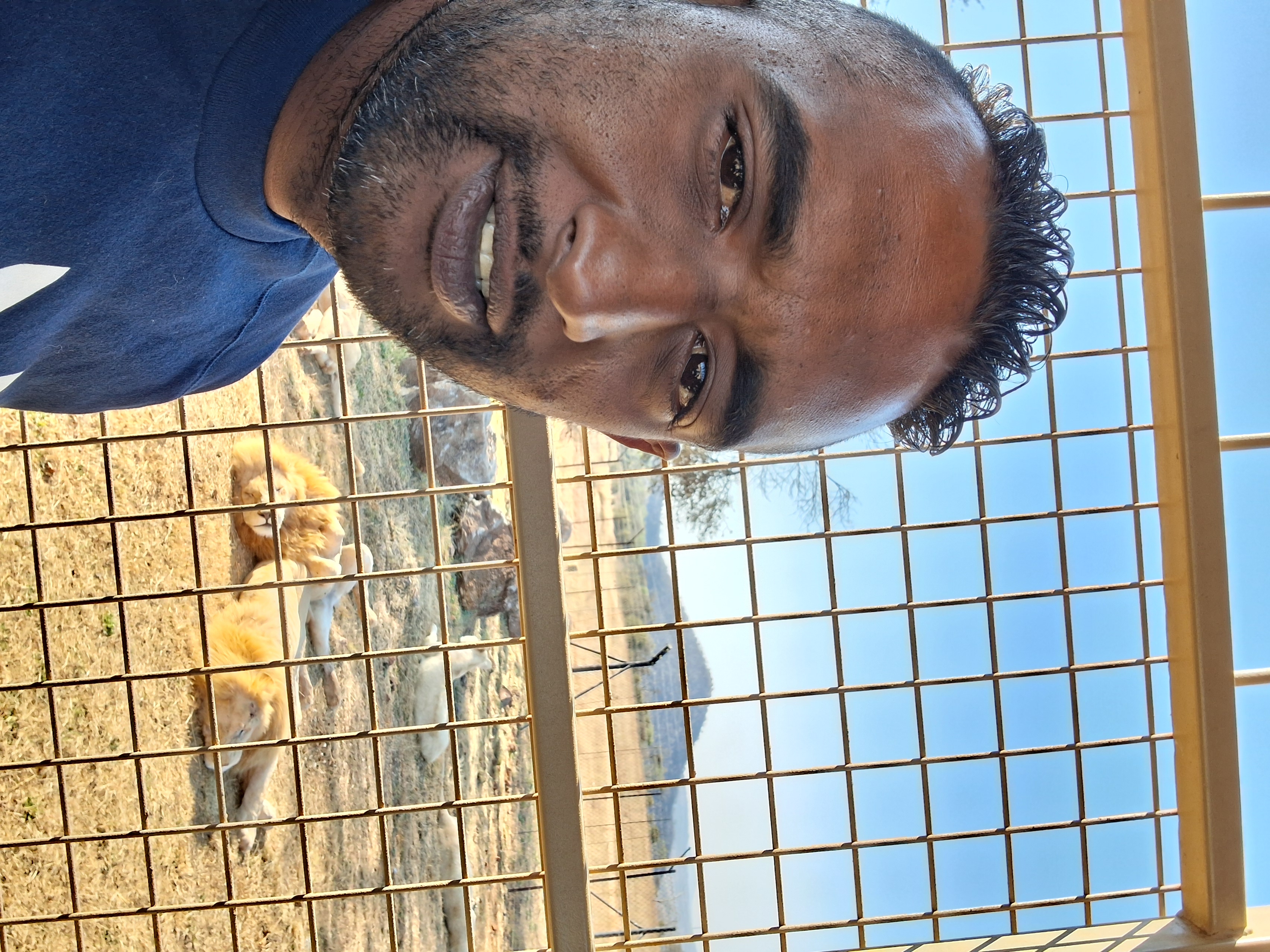 V - eBakkie driver